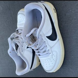 Nike Sneakers (Size 5)